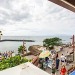 Playa De Americas - Oceanfront 度假居