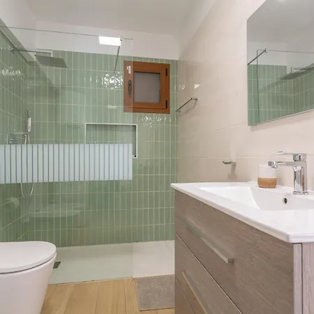 Playa De Americas - Oceanfront Semesterbostad *